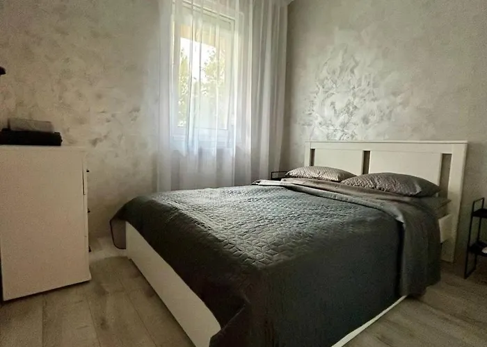 Apartamento Kolcsey Vip Apartman *